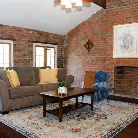 Reserve Your Room — Welcome to Jean Lafitte House