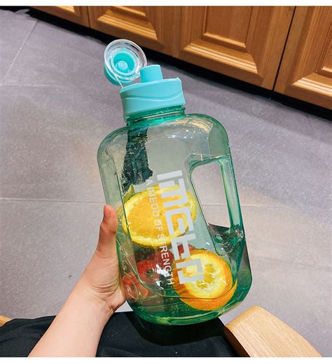 超大容量运动水杯2l健身水壶夏日顿顿桶耐高温水瓶太空杯子女便携-阿里巴巴