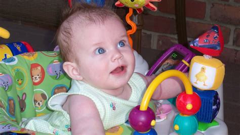 Mia Moore's Photos & Videos