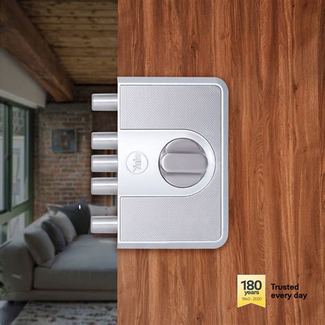 CBD-Cinco 500 Series 5 Dead Bolt Main Door RIM Lock, Knob Inside, Silv ...