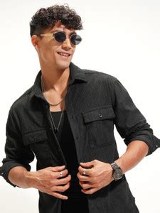 HIGHLANDER Men Solid Casual Black Shirt - Buy HIGHLANDER Men Solid ...