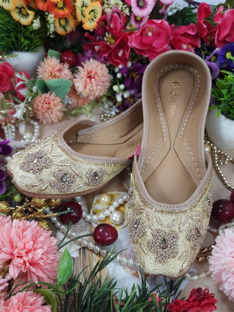 Fulkari Women Gulmore Formal Genuine Soft Leather Jutis | Bite and ...