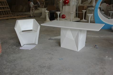 玻璃钢家具制造工艺及特性 - 深圳市海麟实业有限公司