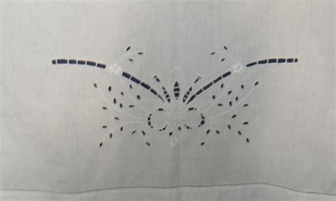 Bordado Inglês - Bordados Tradicionais