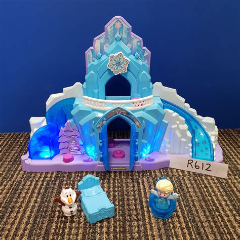 Little People - Disney Frozen Elsa`s Ice Palace With Lights & Sound