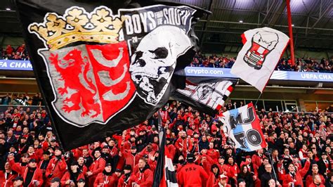 PSV to compensate fans attending Arsenal Champions League tie - ESPN