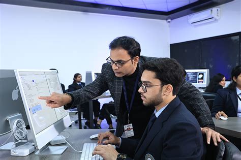Apple Lab Gallery - Vidya University
