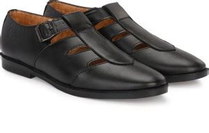 Sandals for Men - Upto 50% to 80% OFF on Sandals & Floaters Online at ...