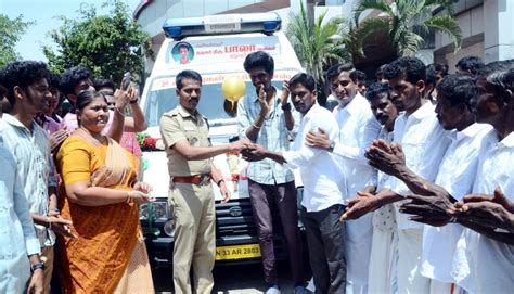 மலைகிராம மக்களுக்காக சொந்த செலவில் ஆம்புலன்ஸ் வாங்கிக் கொடுத்த நடிகர் ...