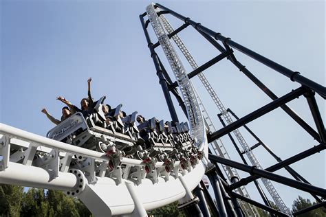 Six Flags and former Cedar Fair CEO Richard Zimmerman to step down in ...