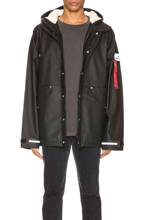 ALPHA INDUSTRIES x Stutterheim ECWCS Jacket in Black | FWRD