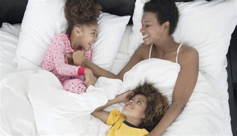 5 Habits That Make Parent Child Bond Strong - lifeberrys.com