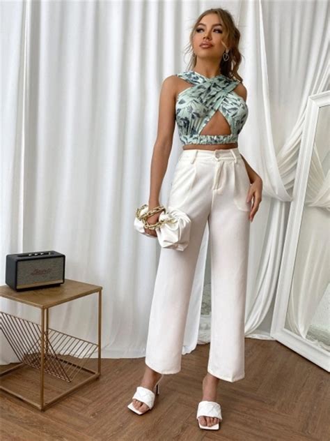 Y2k Crisscross Halter Neck Cutout Crop Top