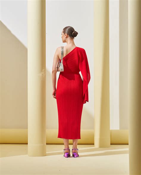 RED ONE SHOULDER DRAPE DRESS – Pleats By Aruni