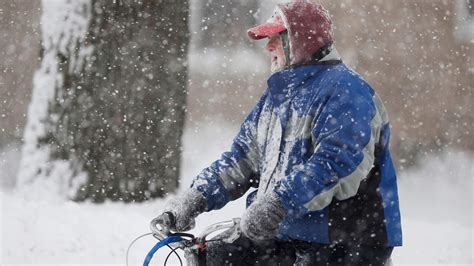 ‘Bomb cyclone’ forecasted to bring heavy snow, blizzard conditions and dangerous travel