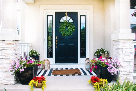 small front porch decorating ideas for Summer - colorful flowers in ...