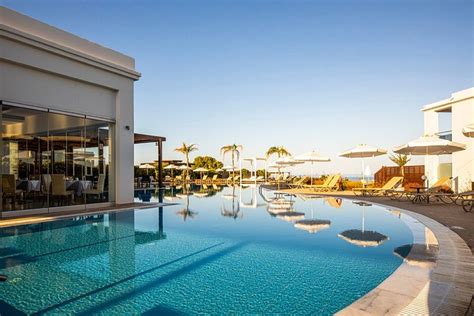 Asterias Beach Resort Pool: Pictures & Reviews - Tripadvisor