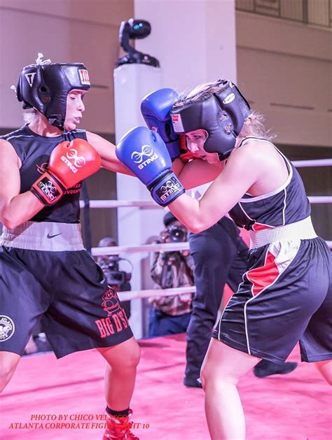 Woman Boxing Match 的图像结果