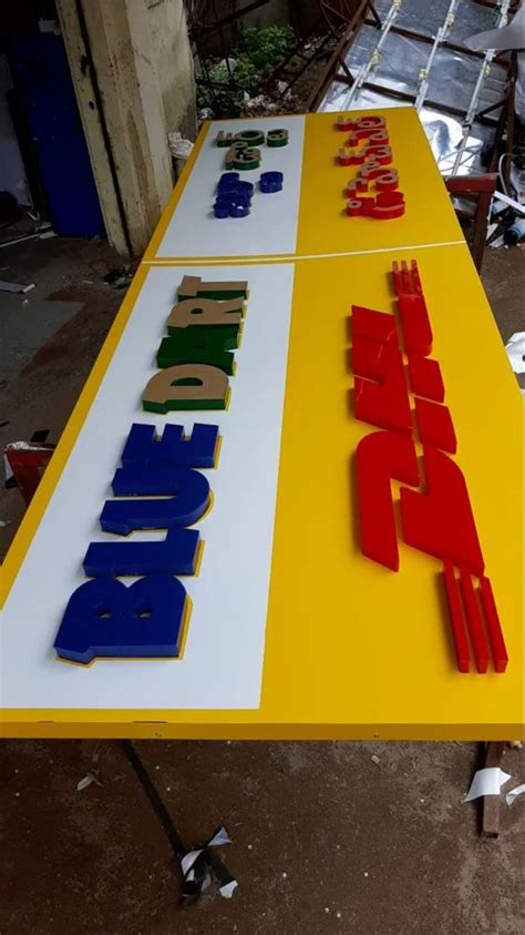 LED Sign Board Installation 的图像结果