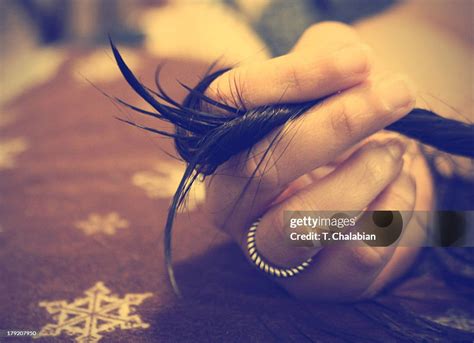 comb your fingers through my pubes