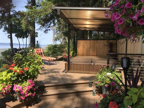 Hot Tub Privacy Ideas Deck