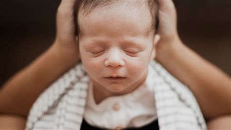 How To Help Your Baby Strengthen Their Neck Muscles | 1st Step
