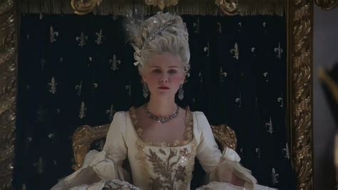 路易十六王后曾喜爱简洁服饰 被公众批不奢华失体统_凤凰历史