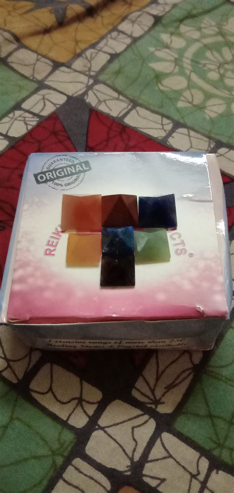 Reiki Crystal Products 7 Chakra Natural Crystal Stone Pyramid 10-12 mm ...