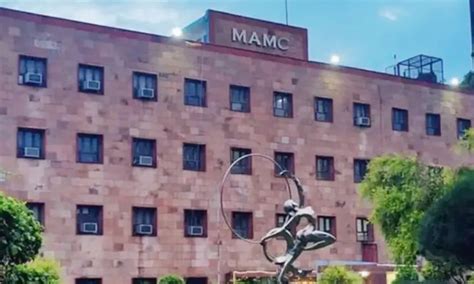 Overcrowding Crisis: MAMC Hostel packs 3200 students into 200-capacity ...