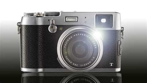 Thinking of buying a Fujifilm X100T compact camera in 2025? I’m here to ...