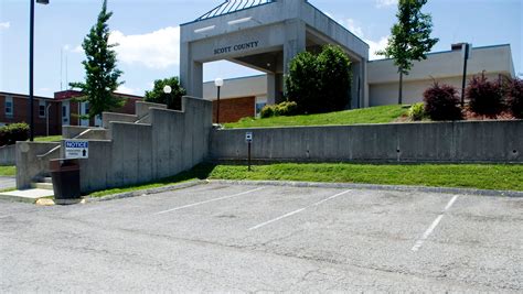 Scott County hospital set to reopen; sale planned Friday