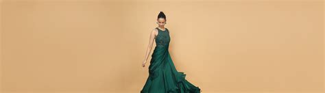 GOWNS – Aira By KC