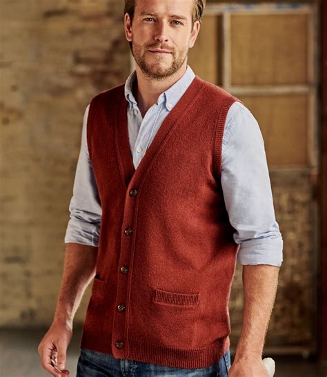 Auburn | Mens Lambswool Knitted Vest | WoolOvers US