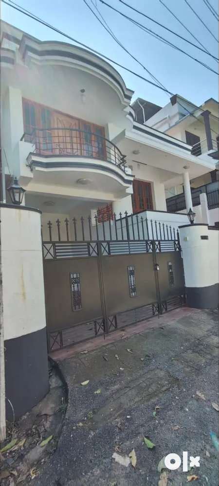 Polytechnic College near house for sale - For Sale: Houses & Apartments ...