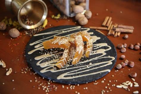 Turkish pumpkin dessert with tahini tahinli kabak tatlisi | Premium Photo