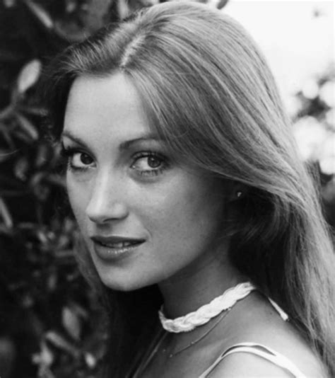 Young Jane Seymour 1970s : r/OldSchoolCool