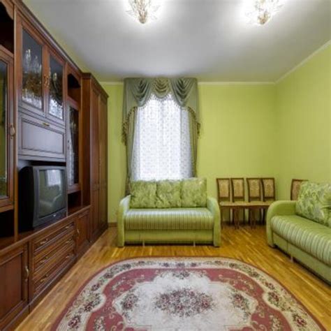 3 Traditional Green Living Room Design Ideas in 2025