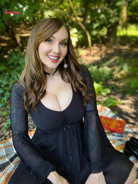 Erica Fett : r/ladyladyboners