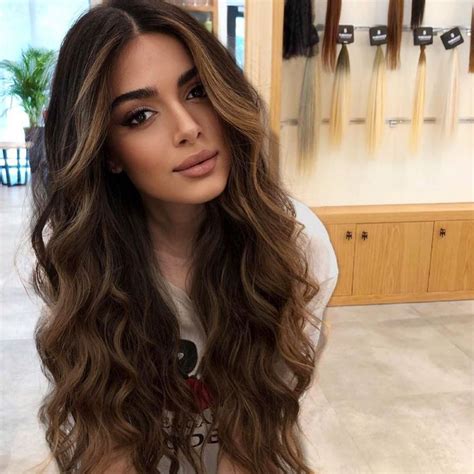 Pin by Lorena Barona on Peinados fiesta juveniles | Curled hairstyles ...