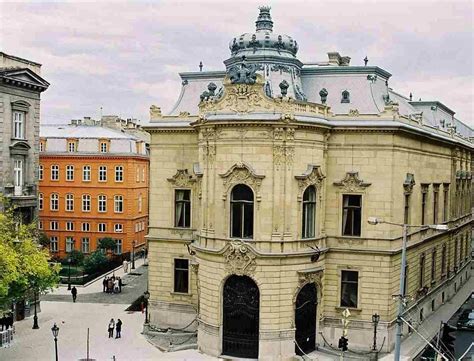 METROPOLITAN ERVIN SZABÓ LIBRARY (2025) All You Need to Know BEFORE You ...