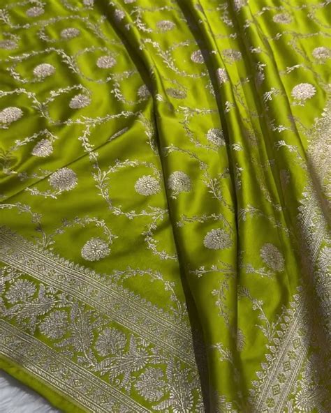 Green Katan Silk Saree with Silver Zari Floral Jaal – Buy Online at ...