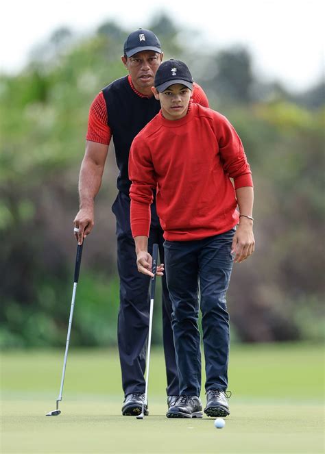 Los Padres De Tiger Woods Tiger Woods Students | Britannica Kids