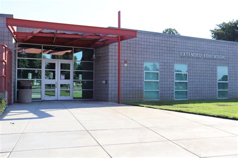 CSUDH campus parking lots get a summertime makeover - THE BULLETIN