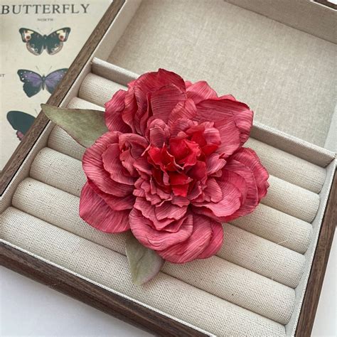 Ring around the roses! Hair clip – Jewelsmars
