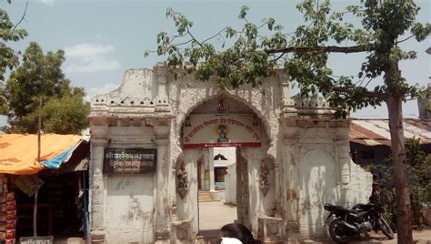 Shri Parshvnath Digamber Jain Khandelwal Mandir, Juni Shukrawari ...