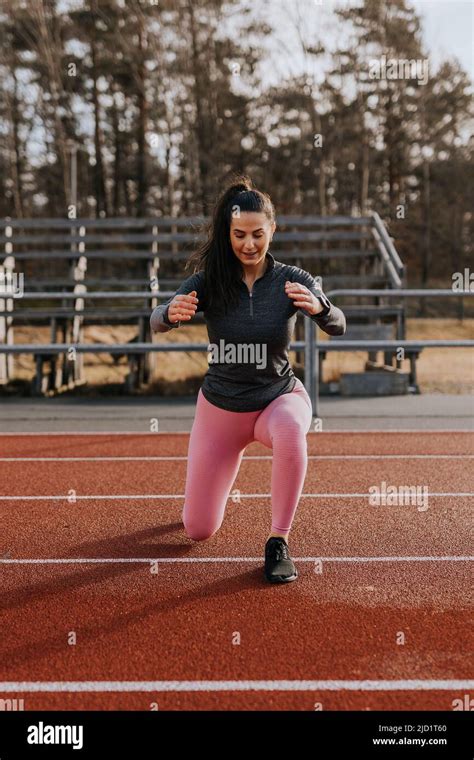 Track Running Exercising 的图像结果