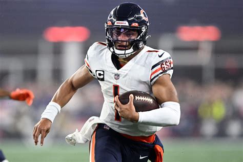 Justin Fields, Mark Ingram and more Week 9 waiver wire attractions to ...