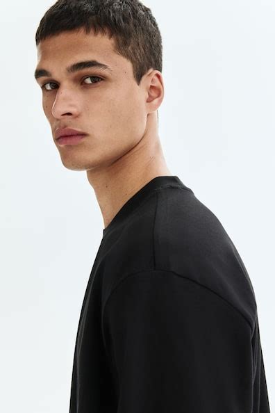 Men’s Black Relaxed Fit T-shirt | H&M IN