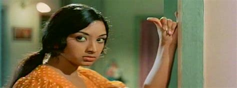 Julie Is Disturbed With Her Father's Illness 1975 Full Movie Online ...