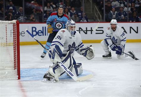 Toronto Maple Leafs vs Arizona Coyotes projected lineups, NHL starting ...